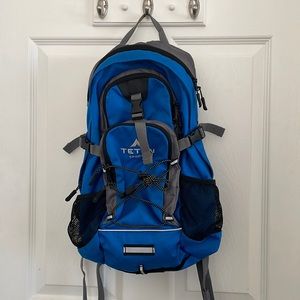 Blue Teton Sports Oasis 18L hydration pack